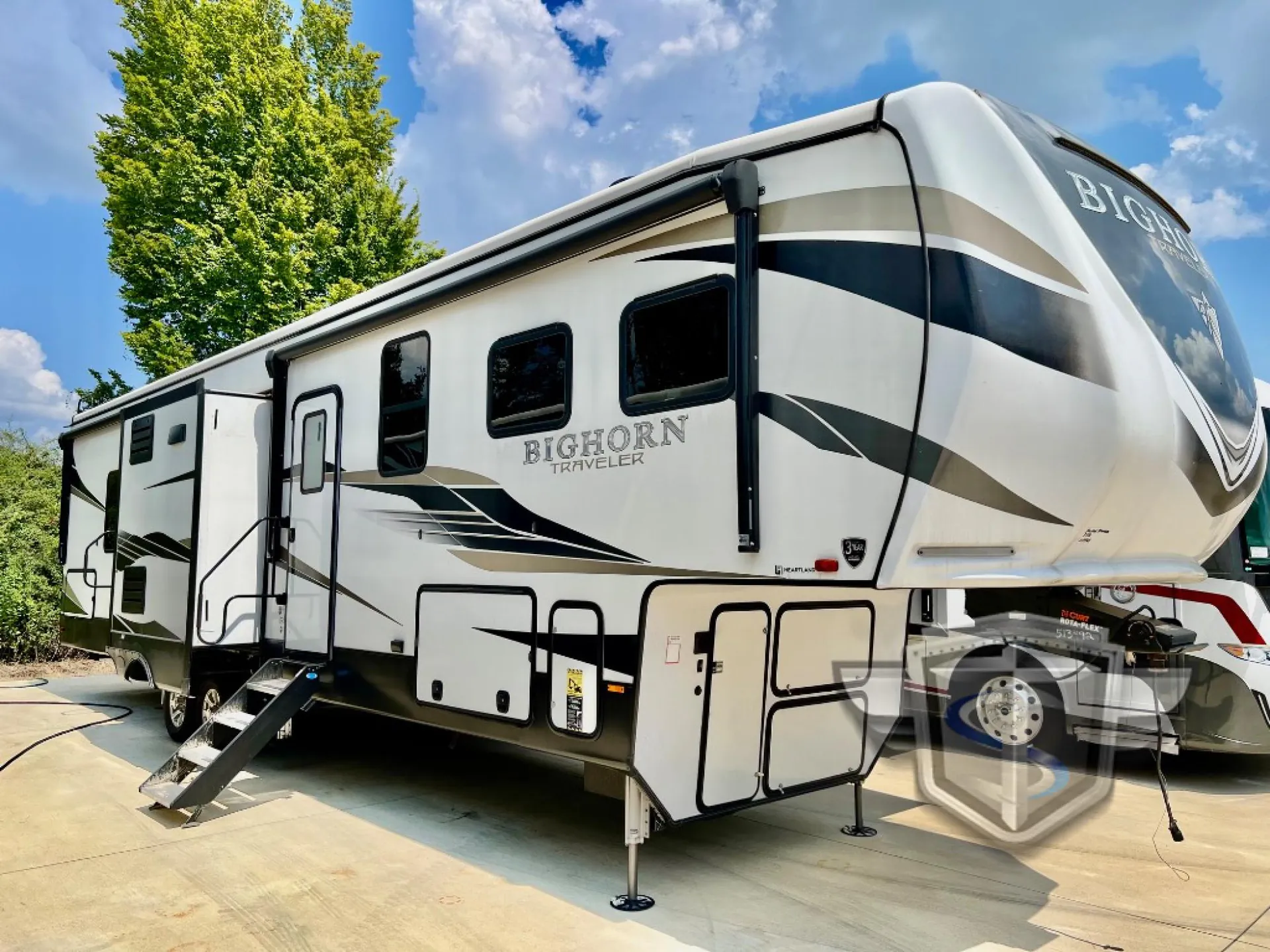 2022 Heartland Bighorn Traveler 37TB - Photo 2