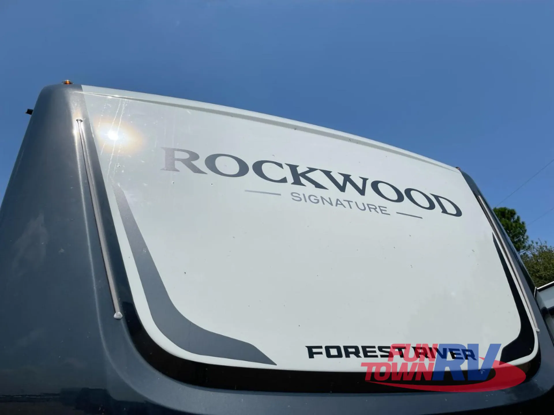 2026 Forest River Rockwood Signature 405SBH - Photo 3