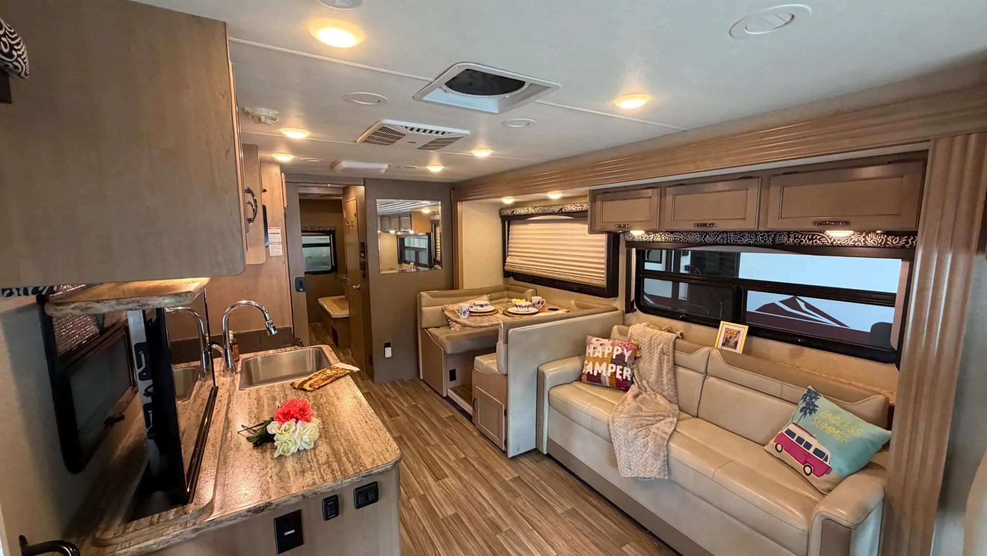 2019 Thor Motor Coach A.C.E 30.3 - Photo 4