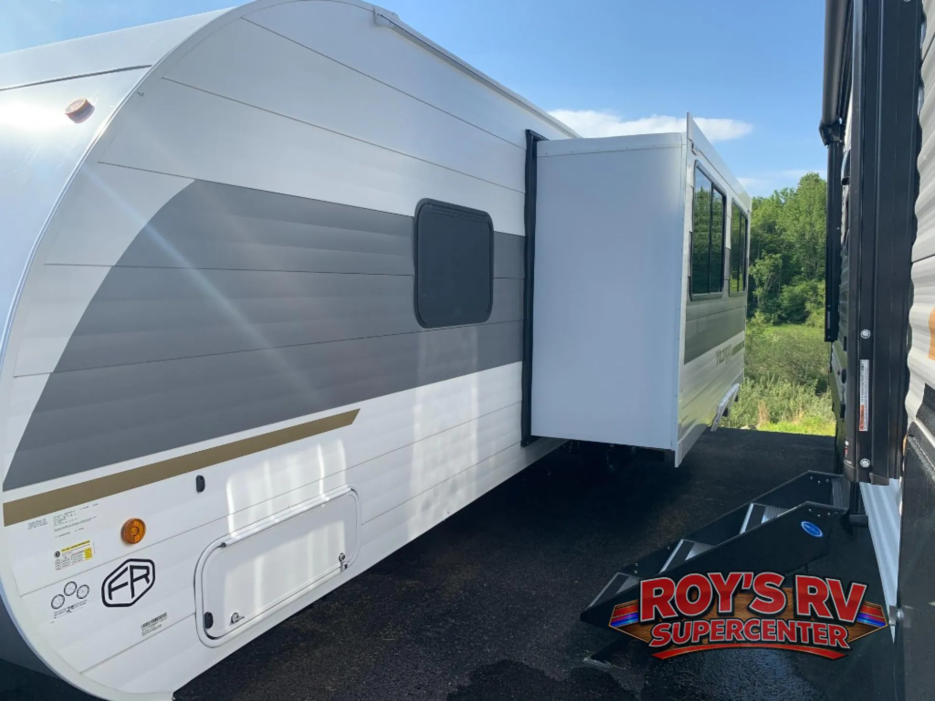 2026 Forest River RV Wildwood X-Lite 26ICE — Photo 6