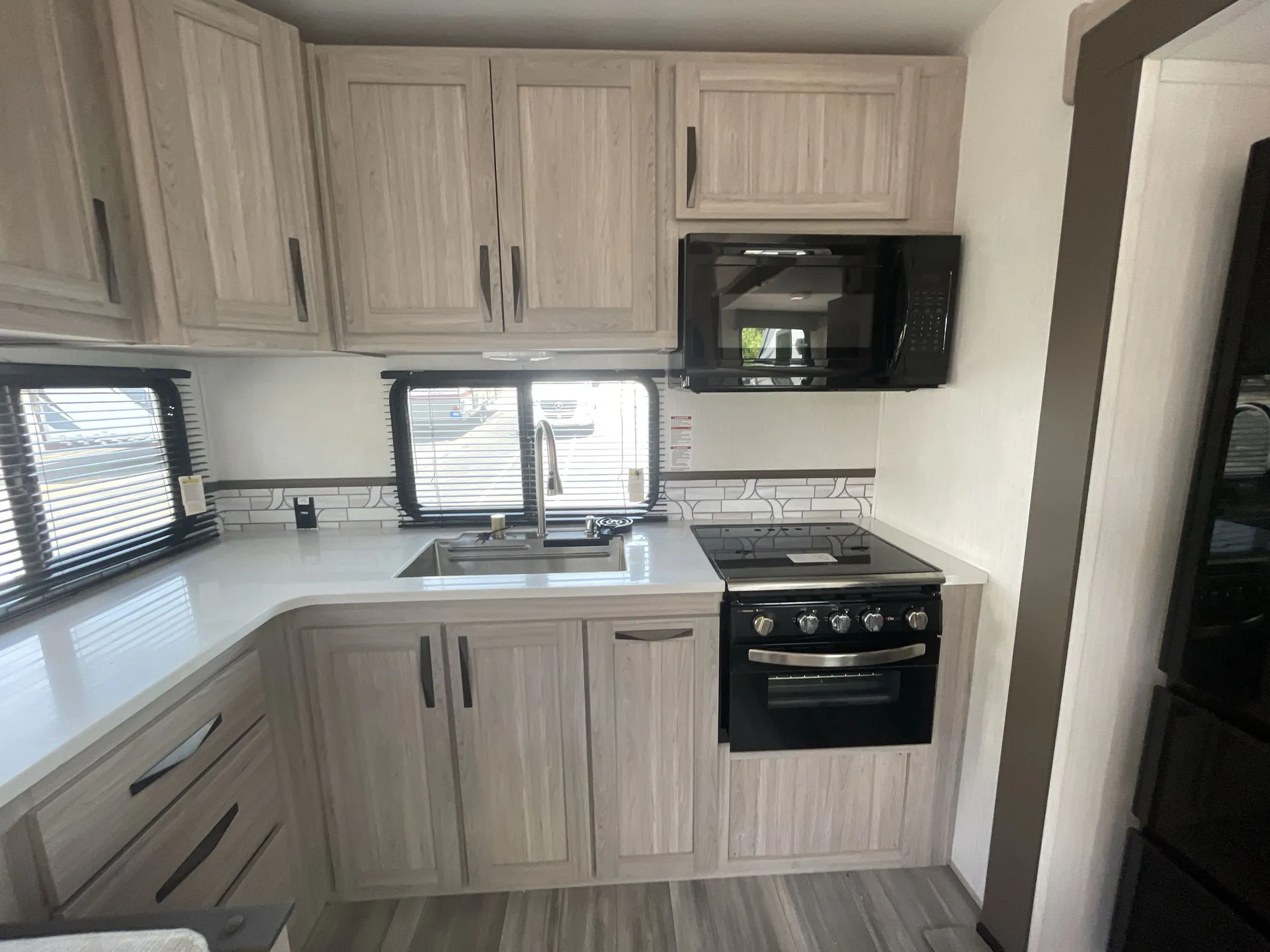 2025 Cruiser RV Essence 25RK — living area main