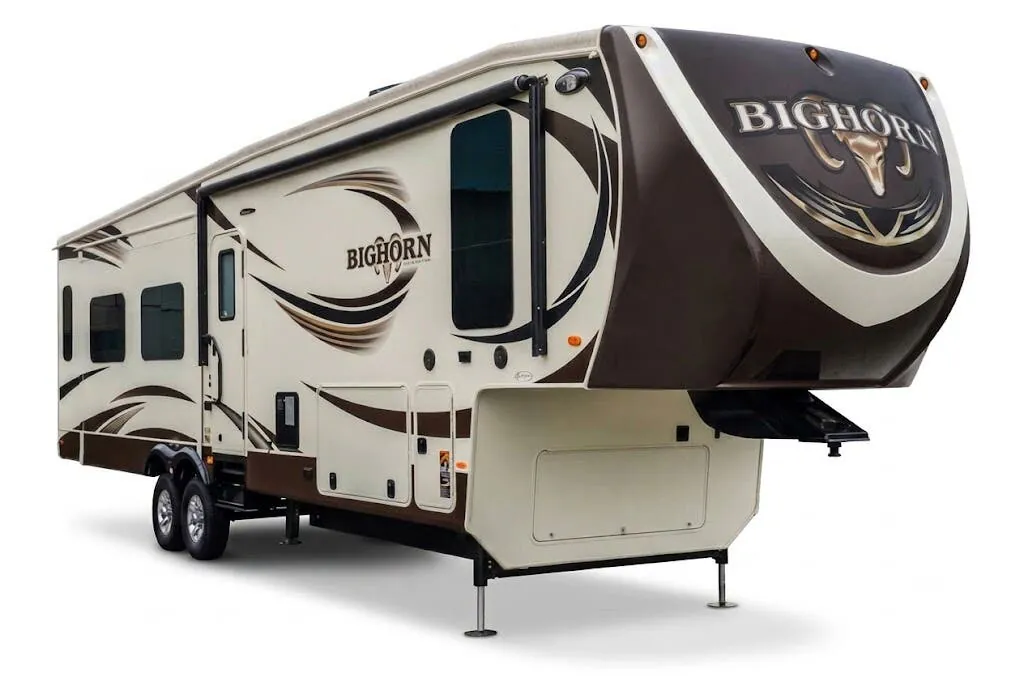 Heartland Bighorn 3370RK exterior