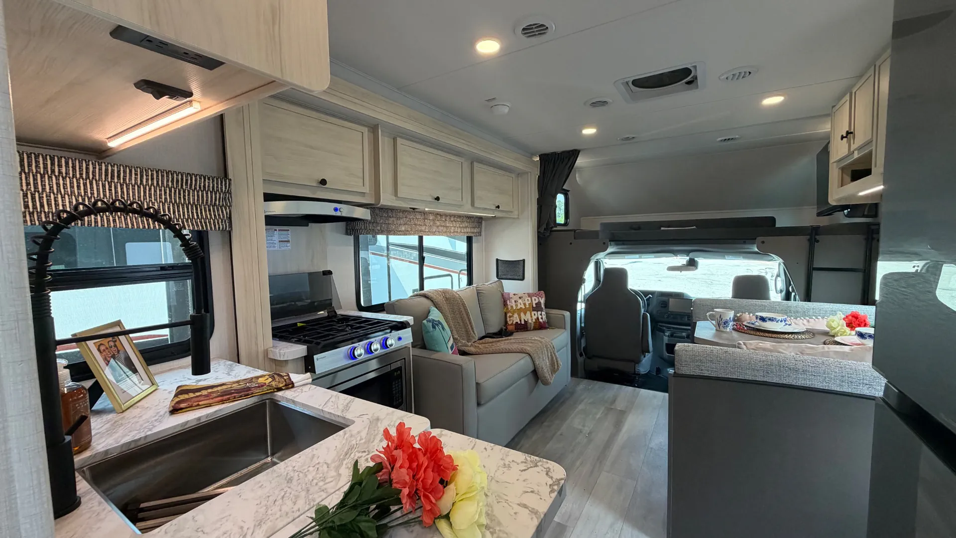 2027 Forest River Sunseeker 2860DS — Photo 6