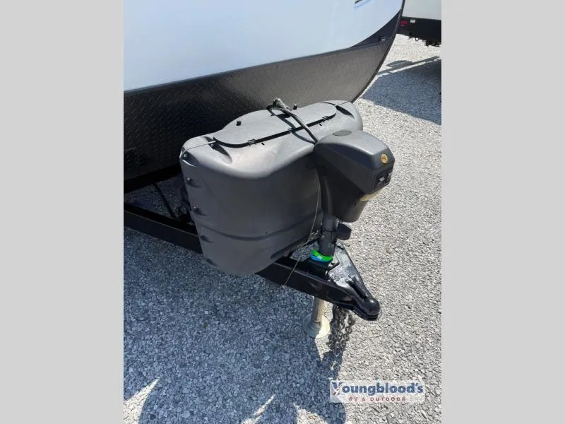 2018 Cruiser RV Shadow Cruiser 225RBS - Photo 4