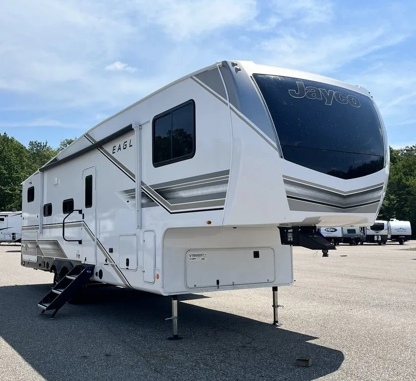 2026 Jayco Eagle 355MBQS - Photo 3