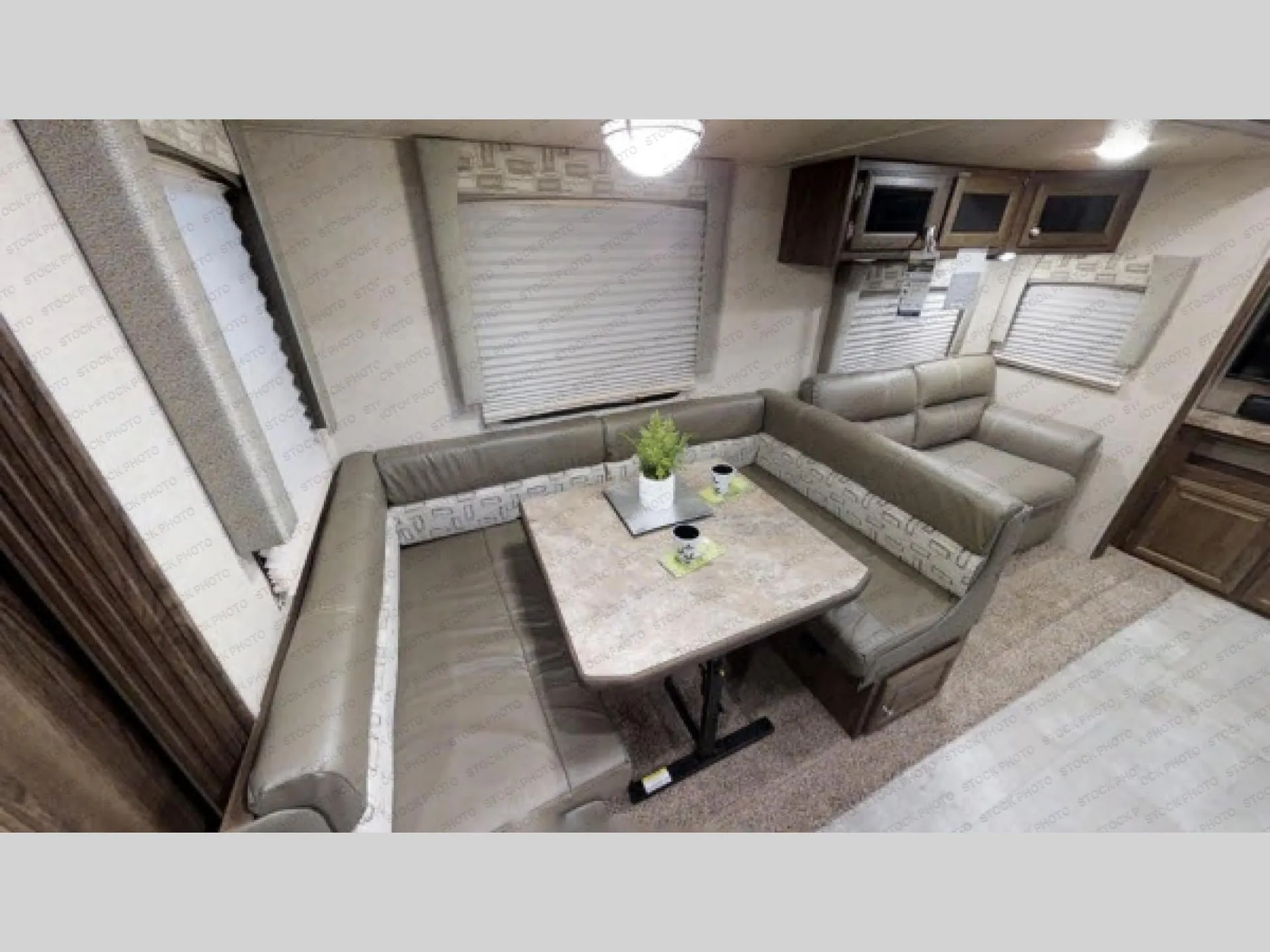 2018 Forest River RV Flagstaff V-Lite 30WTBSV - Photo 3