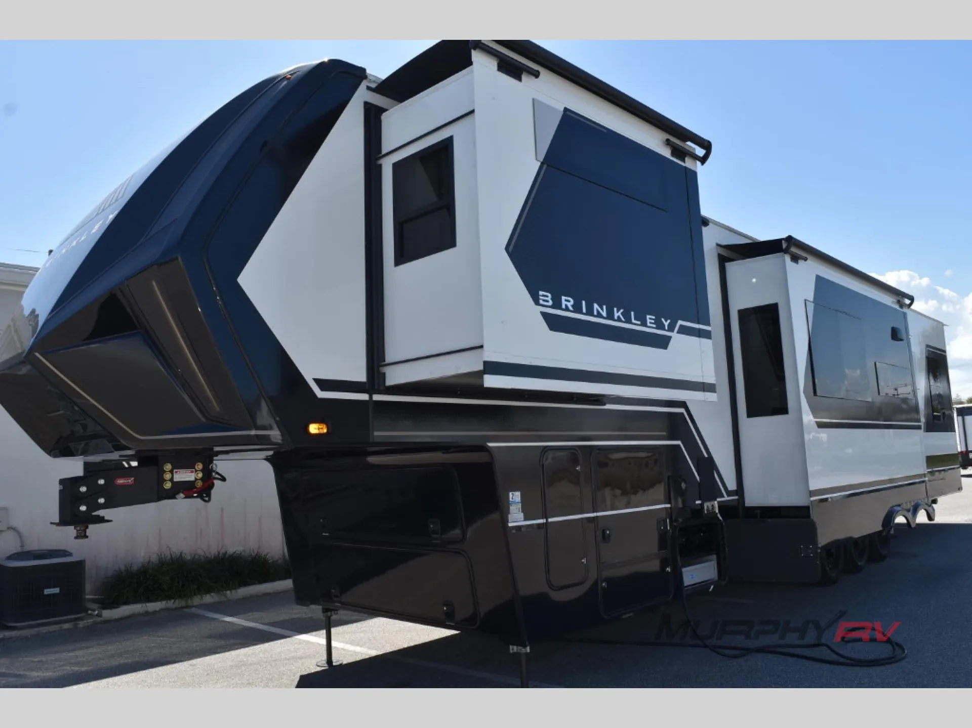 2024 Brinkley Model G 3950 - Photo 4
