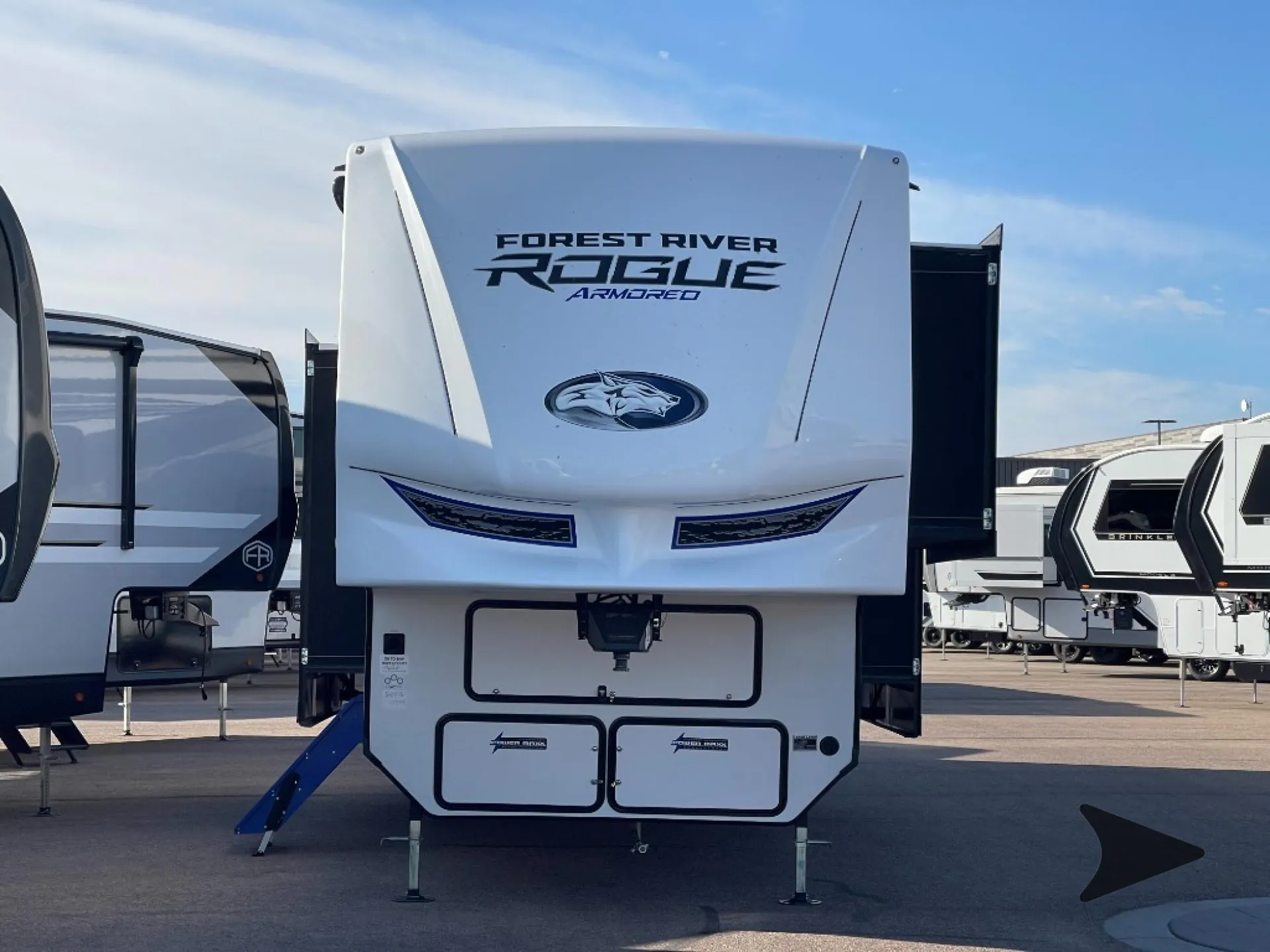 2027 Forest River Vengeance Rogue Armored 391T145 — Photo 6