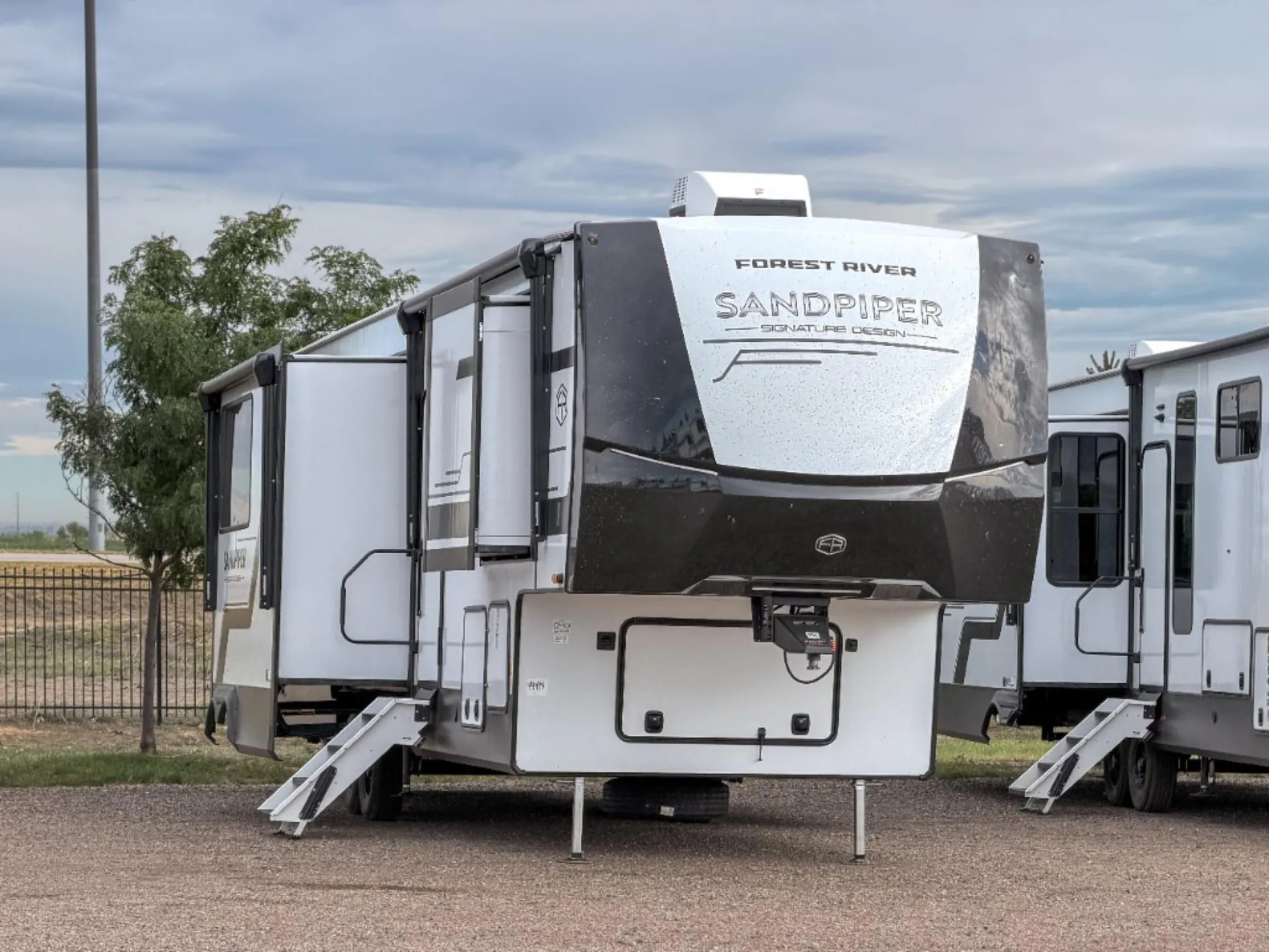 2027 Forest River Sandpiper 3710HBFB