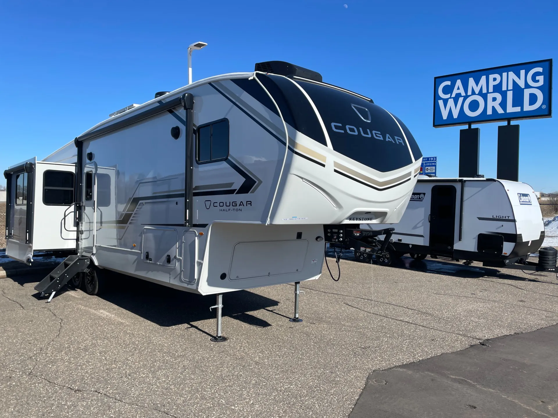 2026 Keystone Cougar Half-Ton 29MBD - Photo 2
