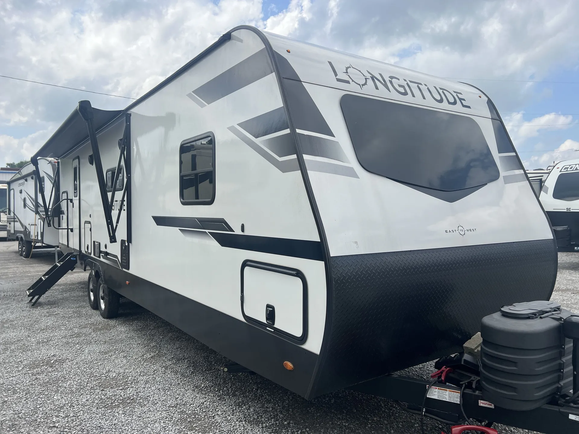 2024 East to West Longitude 319BH - Photo 2