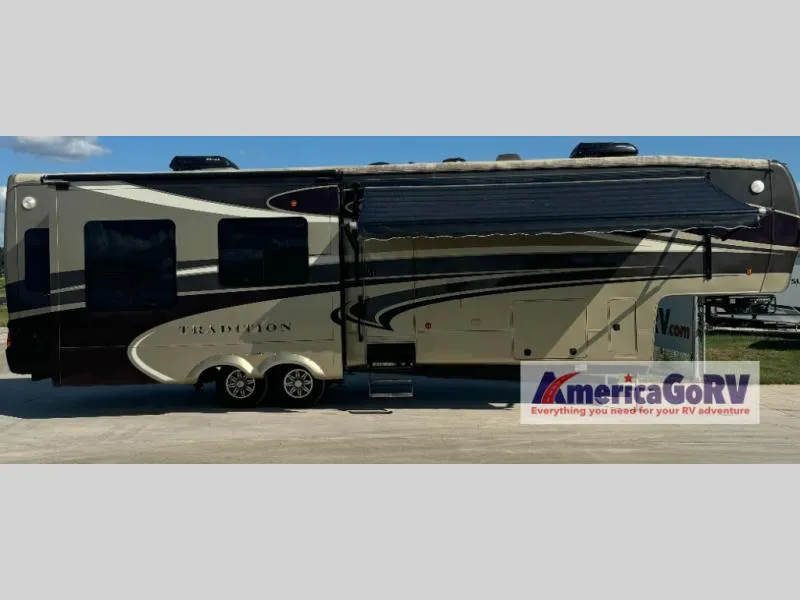 2014 DRV Luxury Suites Tradition 385RSS - Photo 2