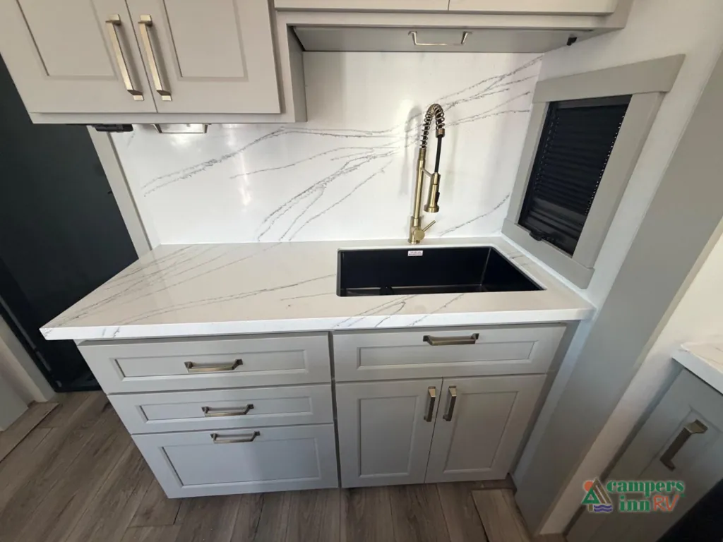 2026 Brinkley Model G 3950, Photos photo 10