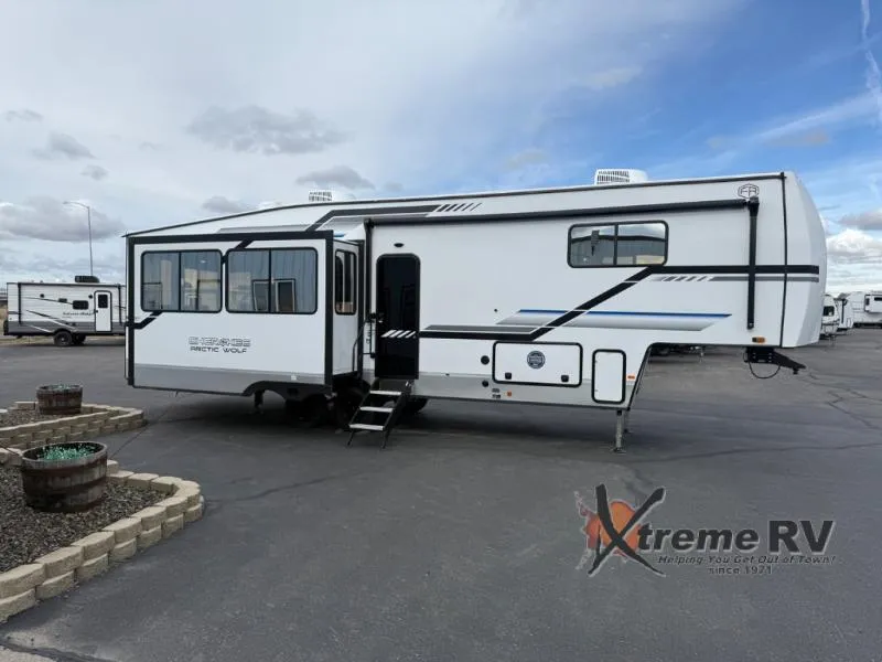 2025 Forest River Cherokee Arctic Wolf Suite 3250 SUITE - Photo 2