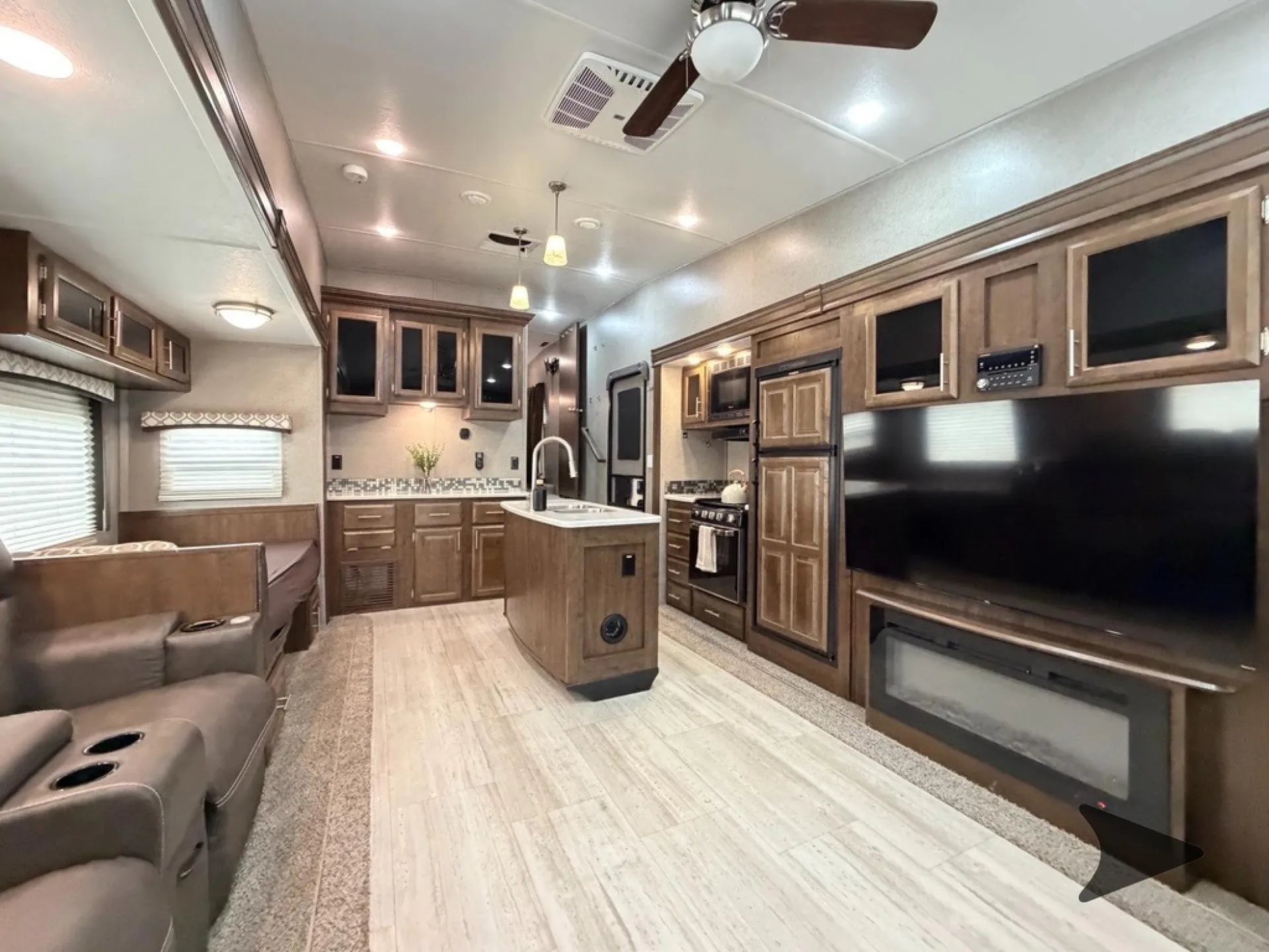 2019 Forest River Flagstaff Super Lite 528CKWS - Photo 4