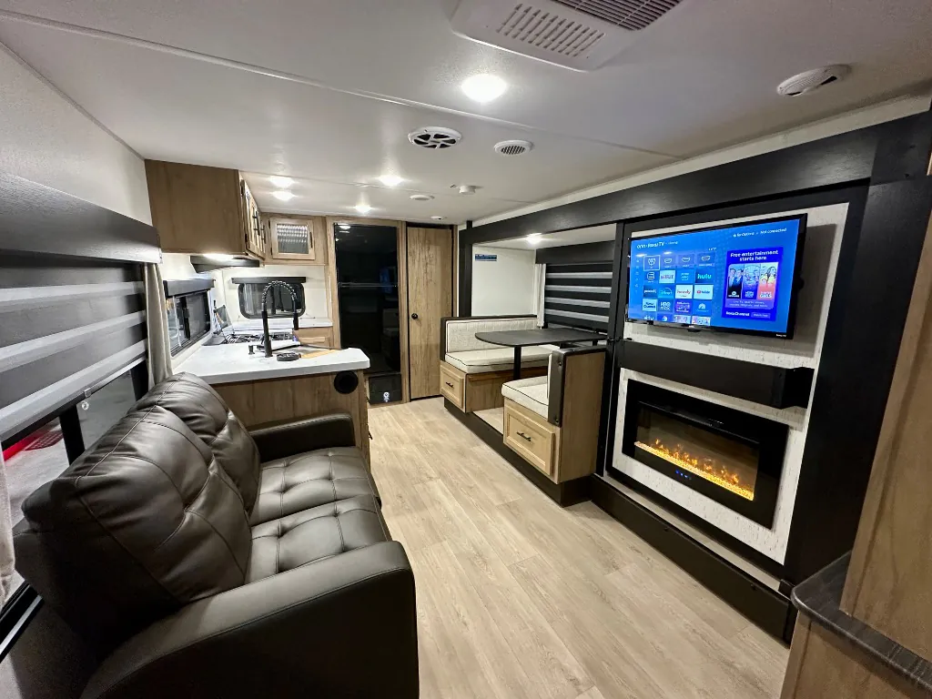 2025 Forest River Cherokee Grey Wolf 26SS, Photos photo 3