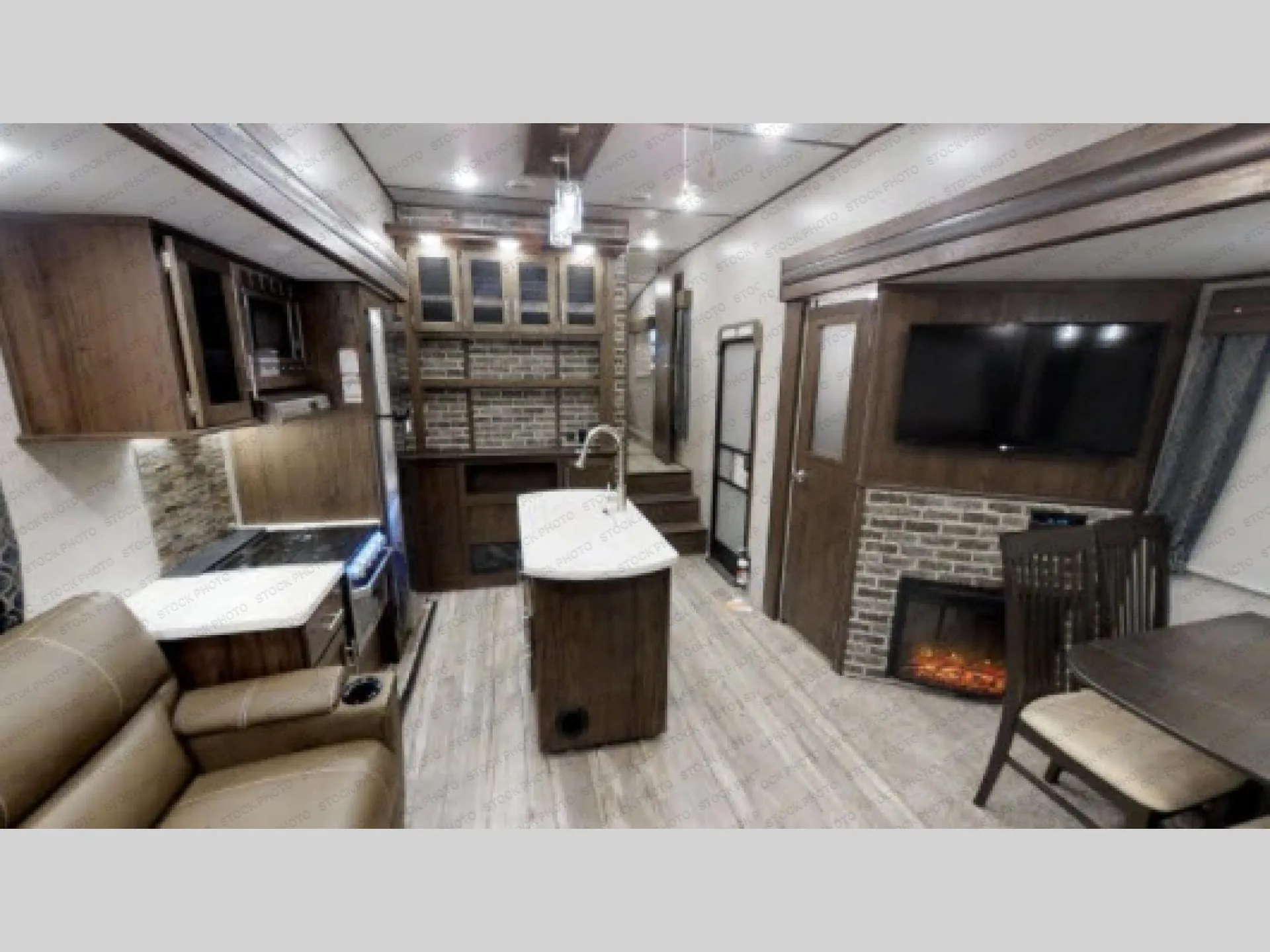 2018 Forest River RV Cherokee Arctic Wolf 285DRL4 - Photo 3