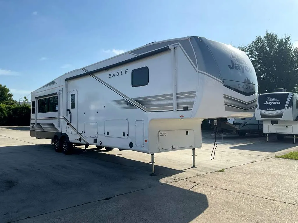 2027 Jayco Eagle 355MBQS - Photo 2