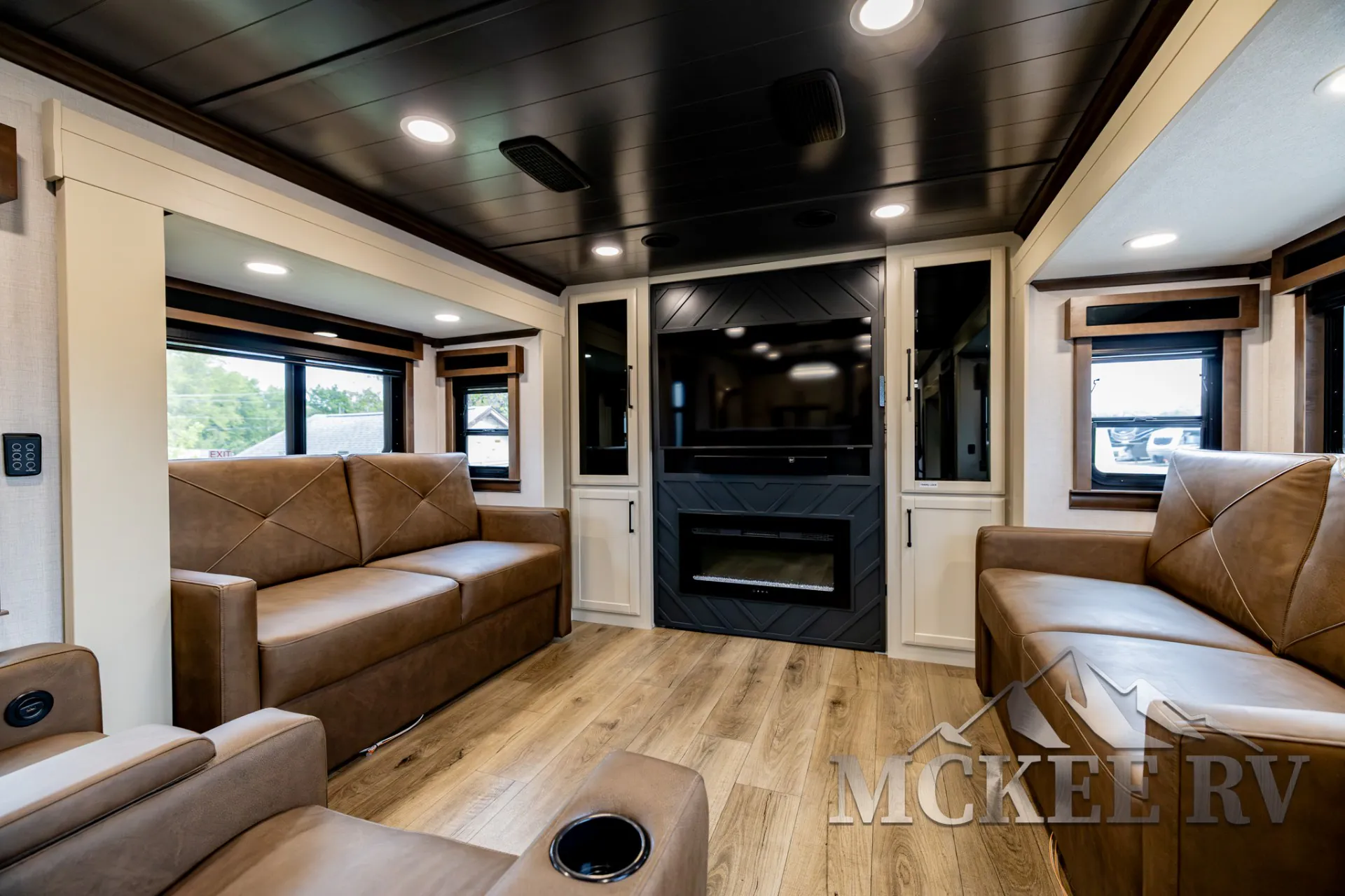 2026 Forest River RiverStone 425FO — Photo 5