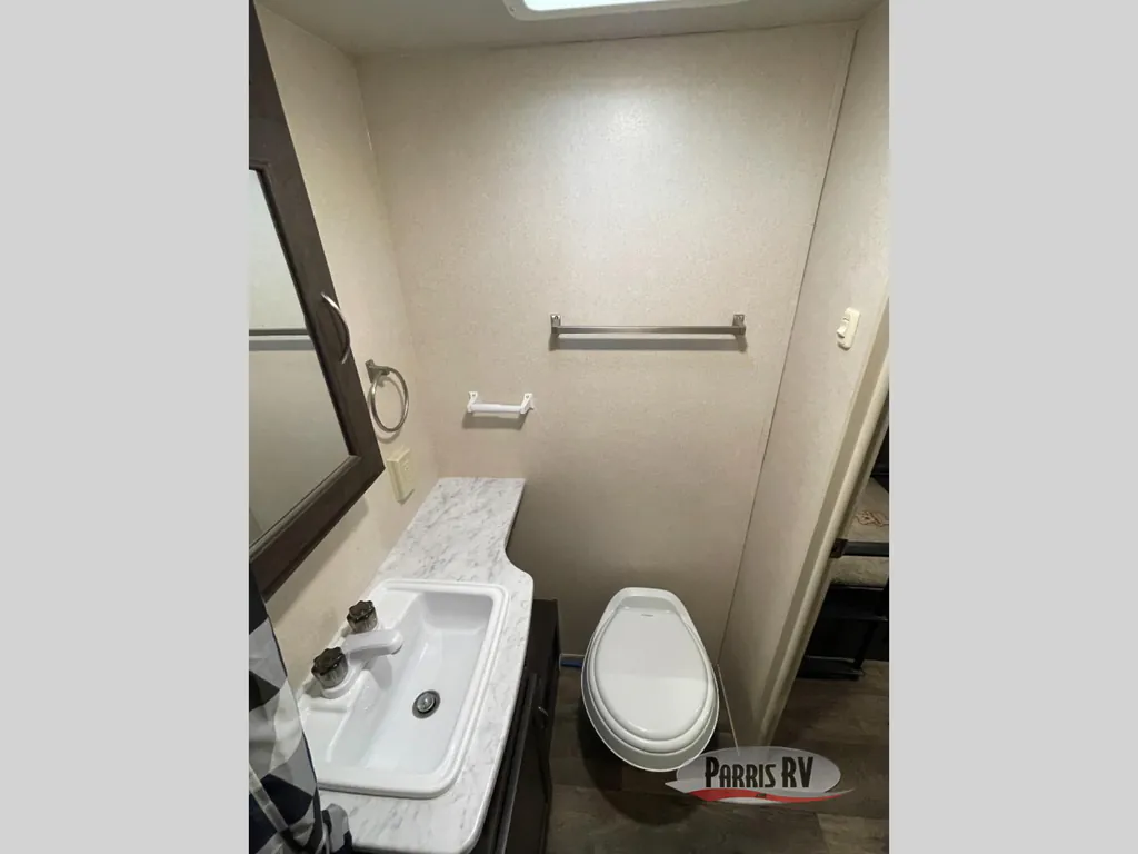 2019 Forest River Wildwood X-Lite 201BHXL, Photos photo 32