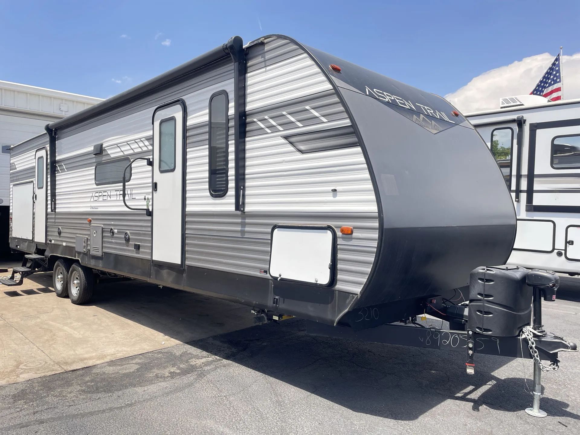 2023 Dutchmen Aspen Trail 3210BHDS - Photo 2