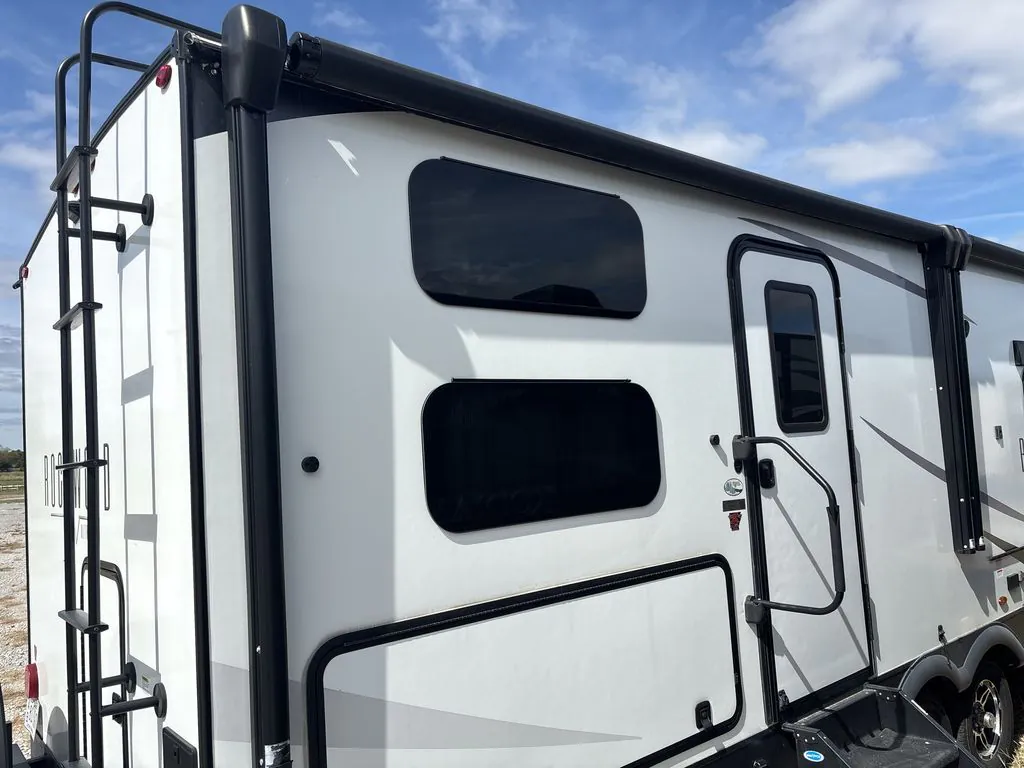 2024 Forest River Rockwood Ultra Lite 2706WS - Photo 4