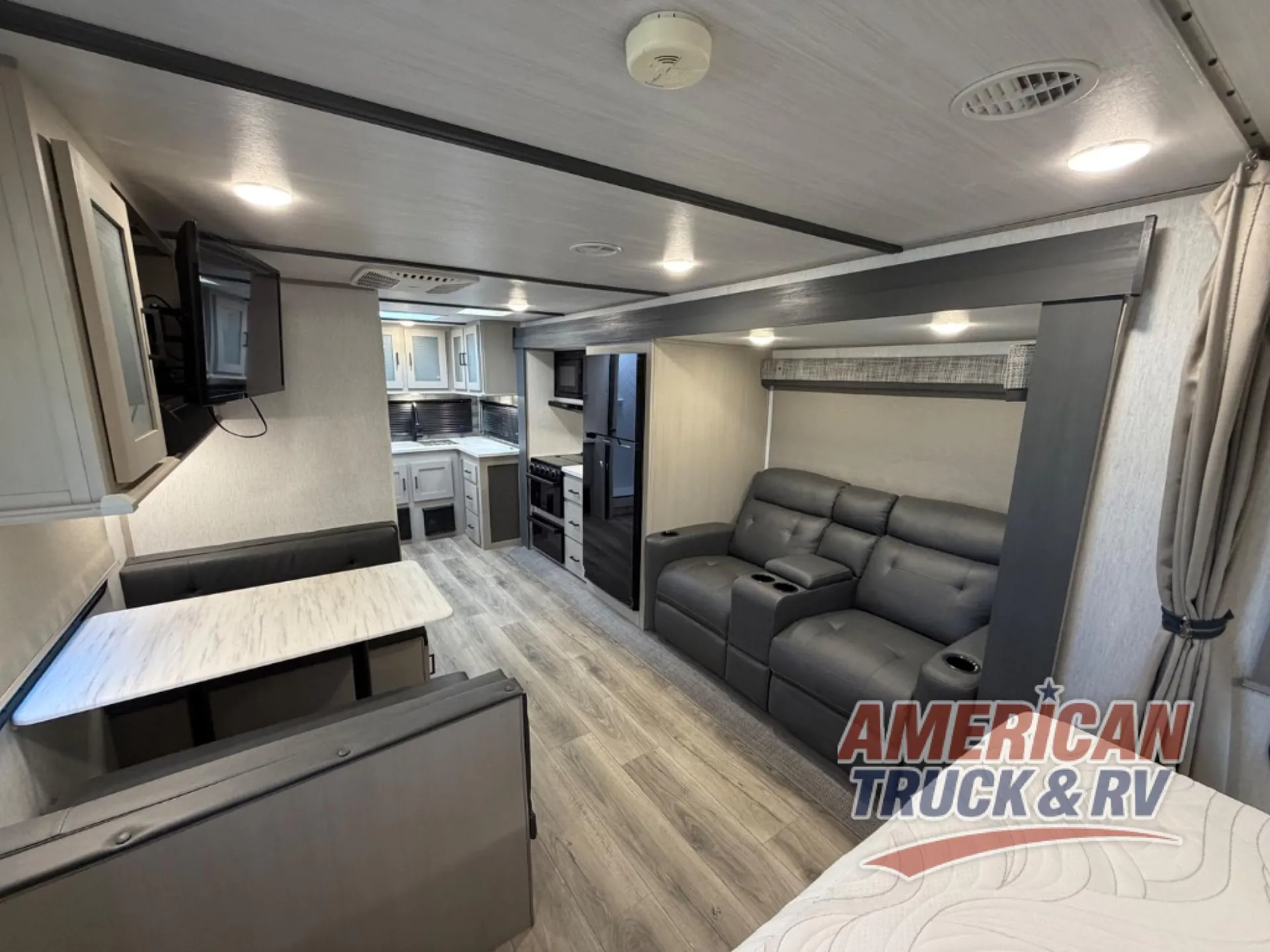 2023 Forest River RV Wildwood Heritage Glen Hyper-Lyte 22RKHL - Photo 2