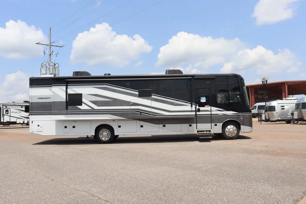 2026 Jayco Precept 36C - Photo 2