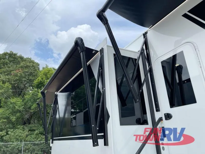 2026 Brinkley Model G 3970 - Photo 4