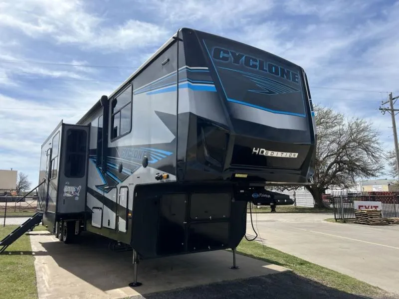 2024 Heartland Cyclone 4006 - Photo 2
