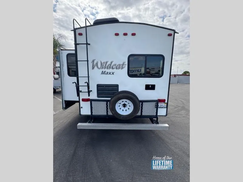 2017 Forest River Wildcat Maxx 28RKX - Photo 2