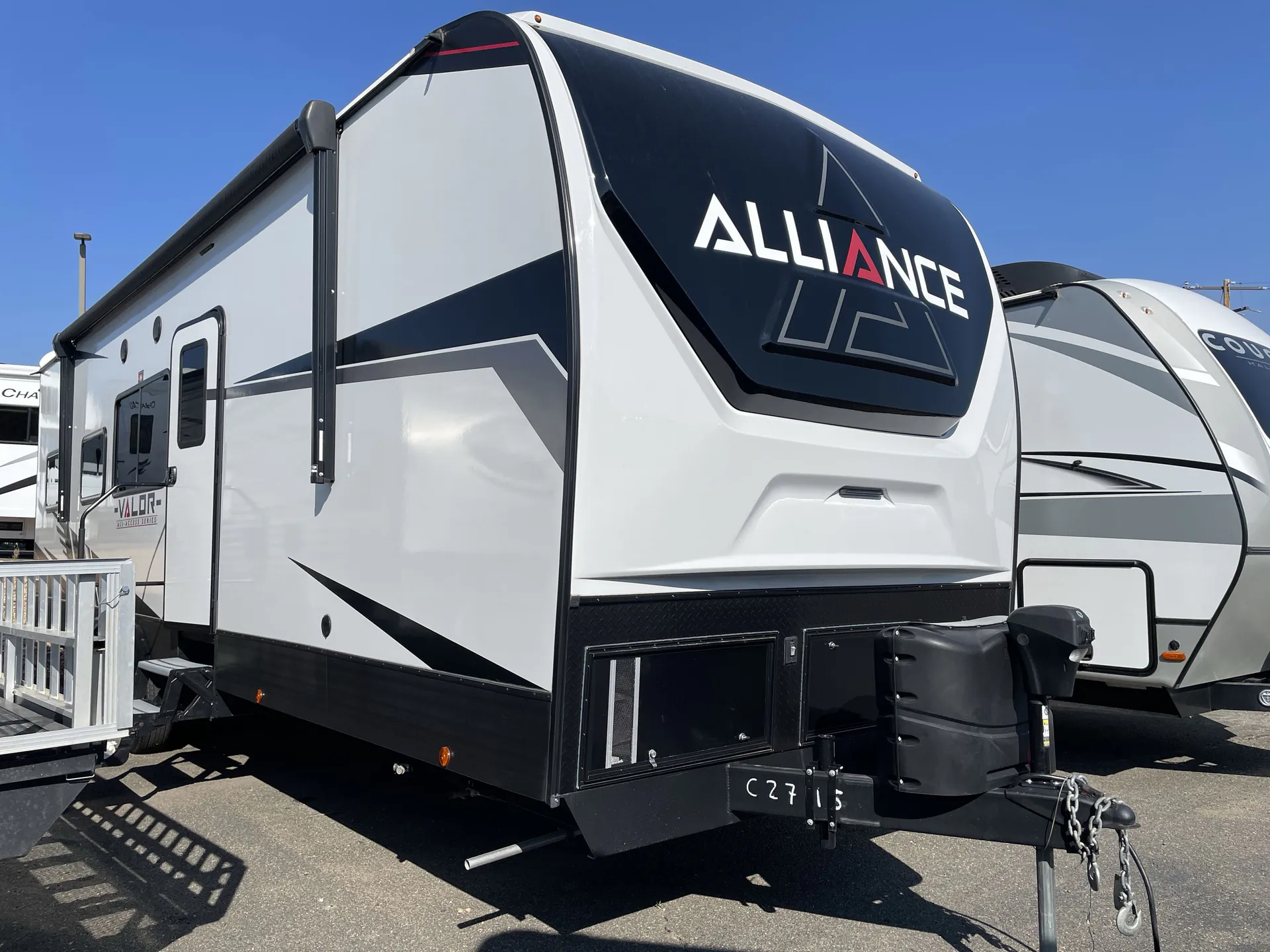 2023 Alliance RV Valor 29T18 - Photo 2