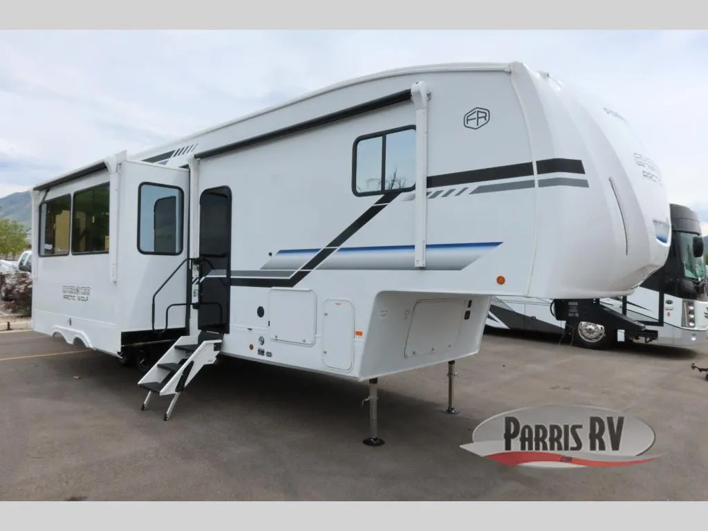 2026 Forest River Cherokee Arctic Wolf 331BH - Photo 2