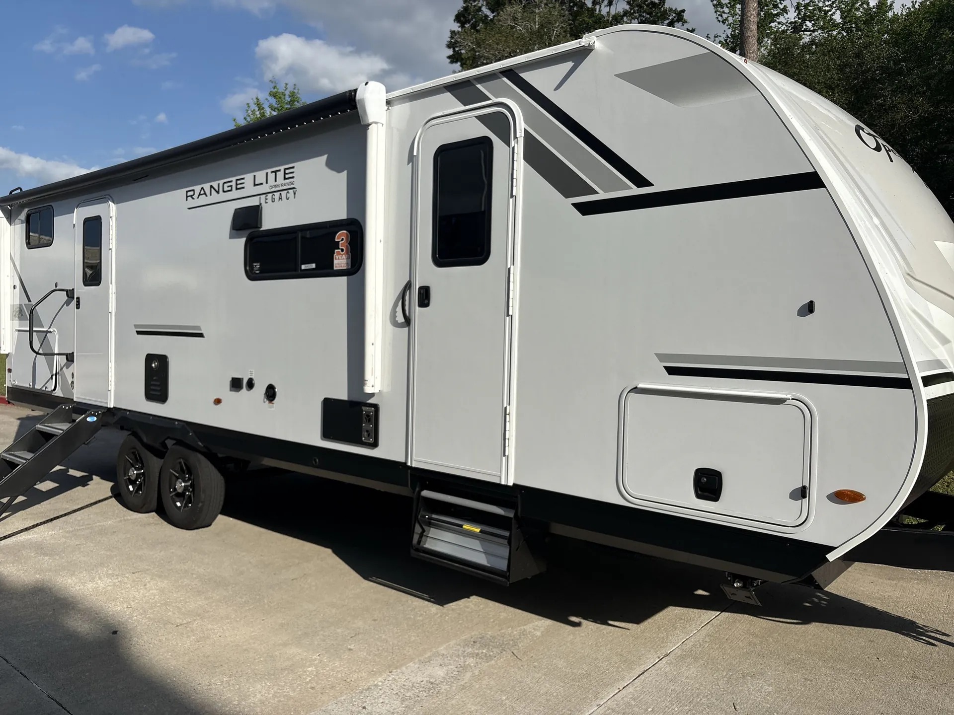 2026 Highland Ridge Range Lite 270DBL dealer photo 1 from Camping World
