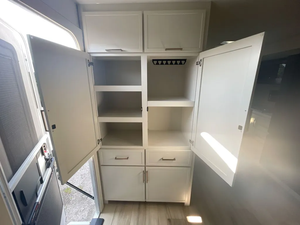 2026 Brinkley Model I 235, Photos photo 15