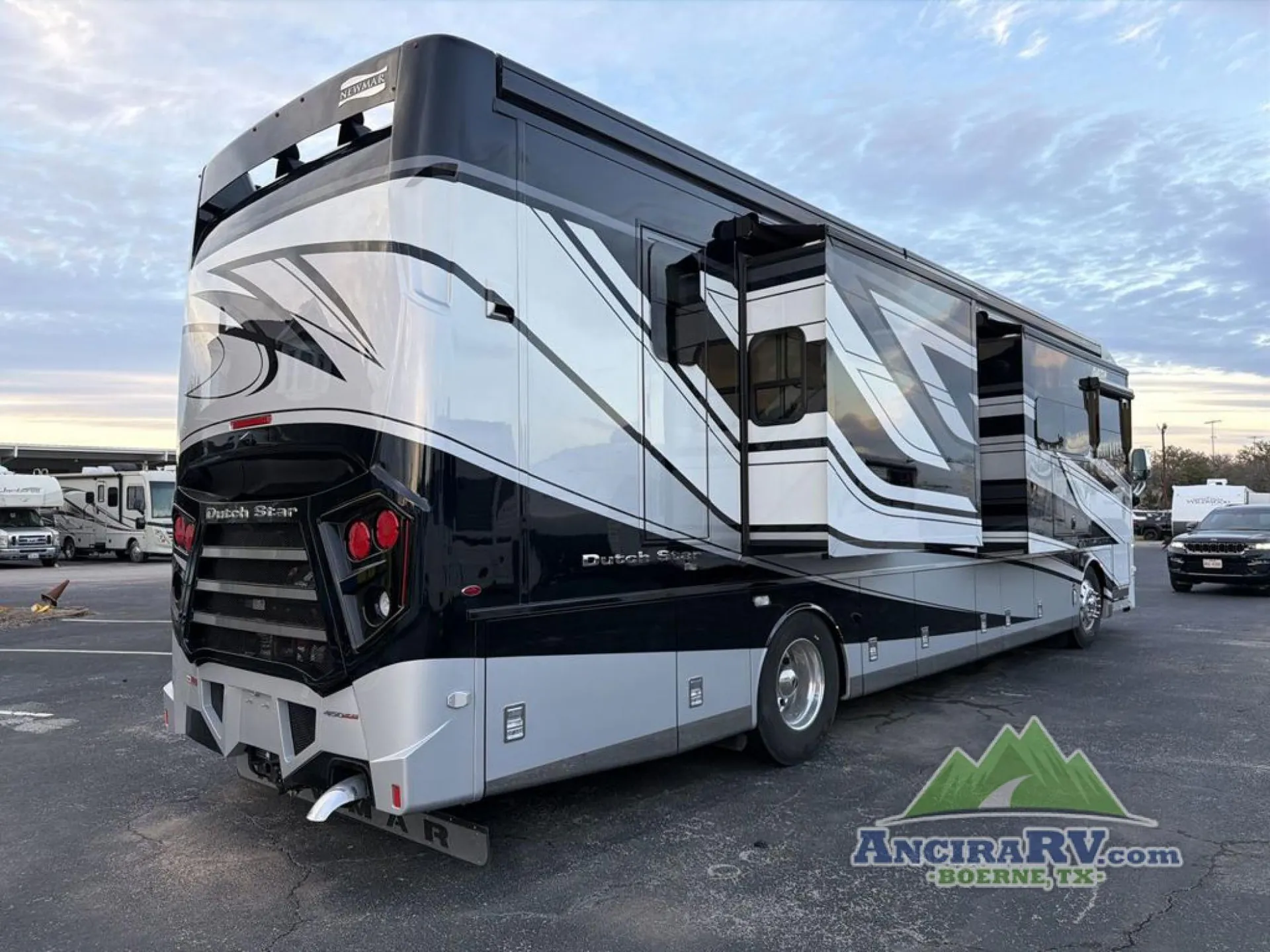 2026 Newmar Dutch Star 3836 - Photo 3