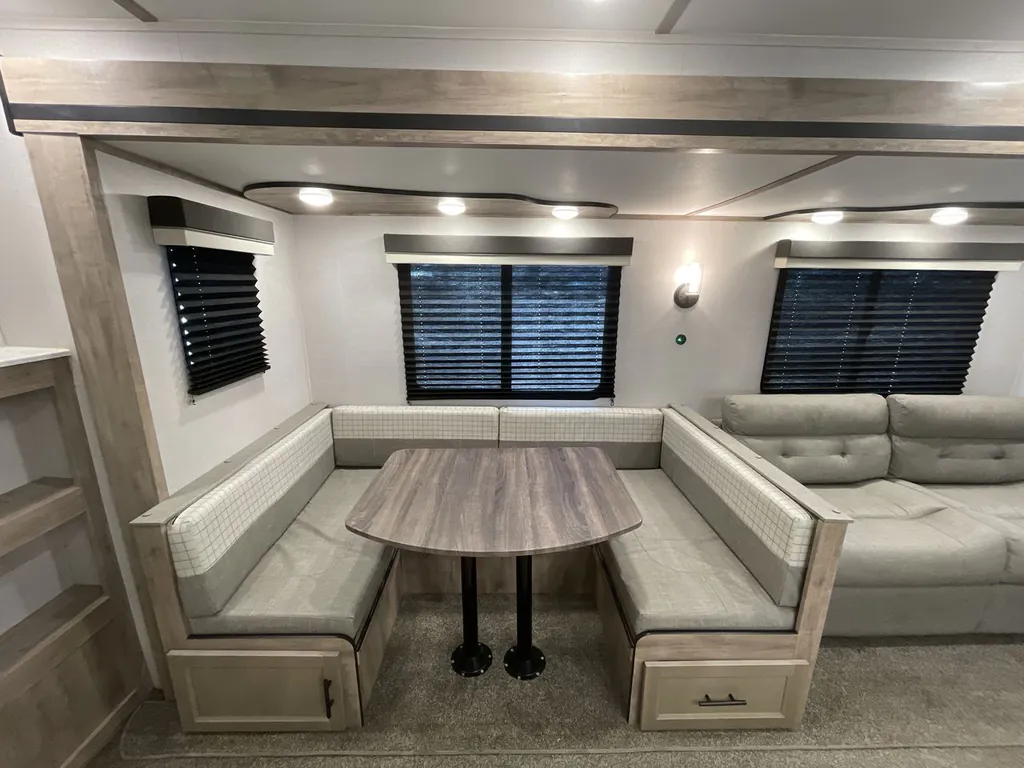 2024 Gulf Stream Conquest 323TBR, Photos photo 17