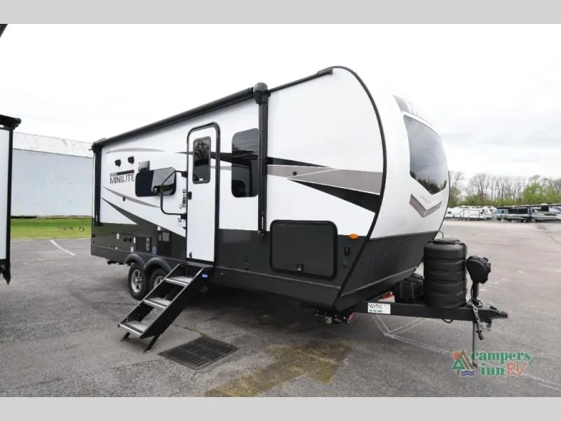 2025 Forest River Rockwood Mini Lite 2214S - Photo 2