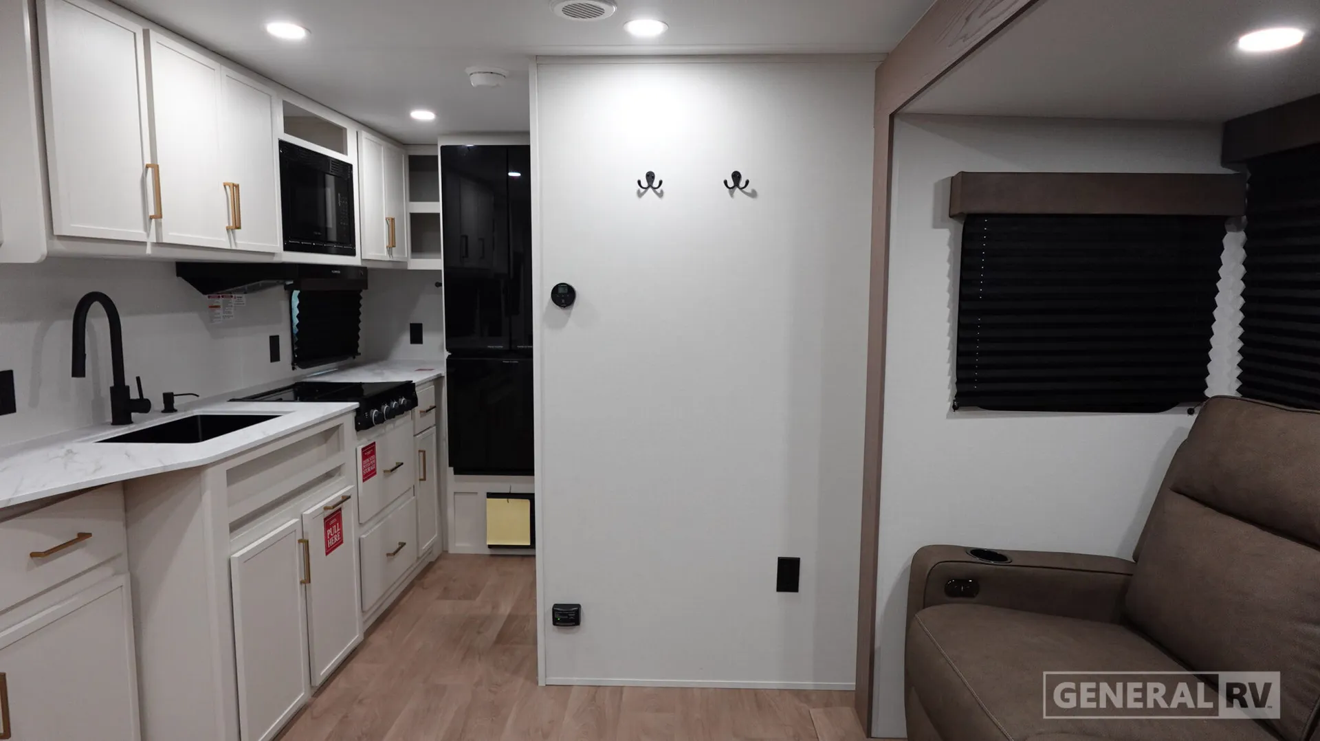 2027 Grand Design Transcend Xplor 20MKX - Photo 3