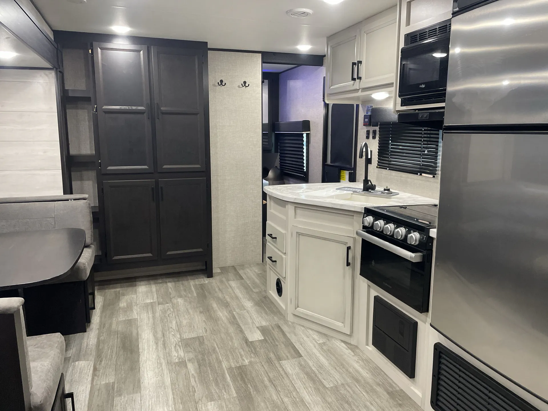 2022 Jayco Jay Flight SLX 284BHS — living area main