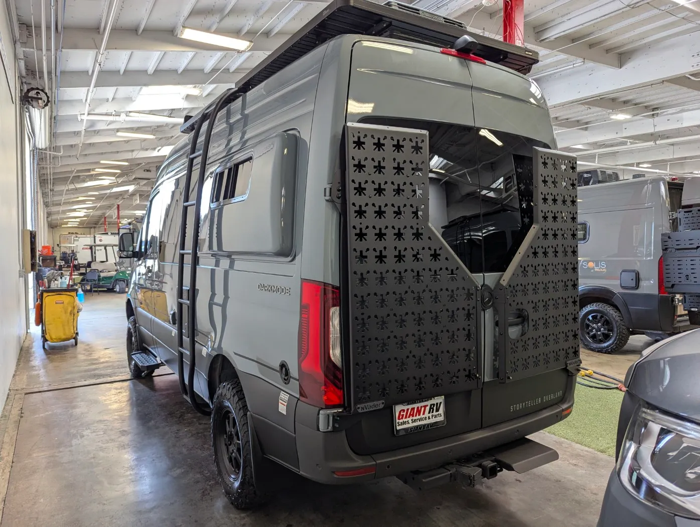 2025 Storyteller Overland Dark MODE XO - Photo 4