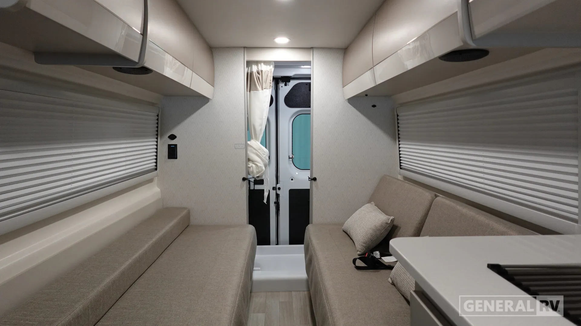 2027 Thor Motor Coach Sequence 20L - Photo 3