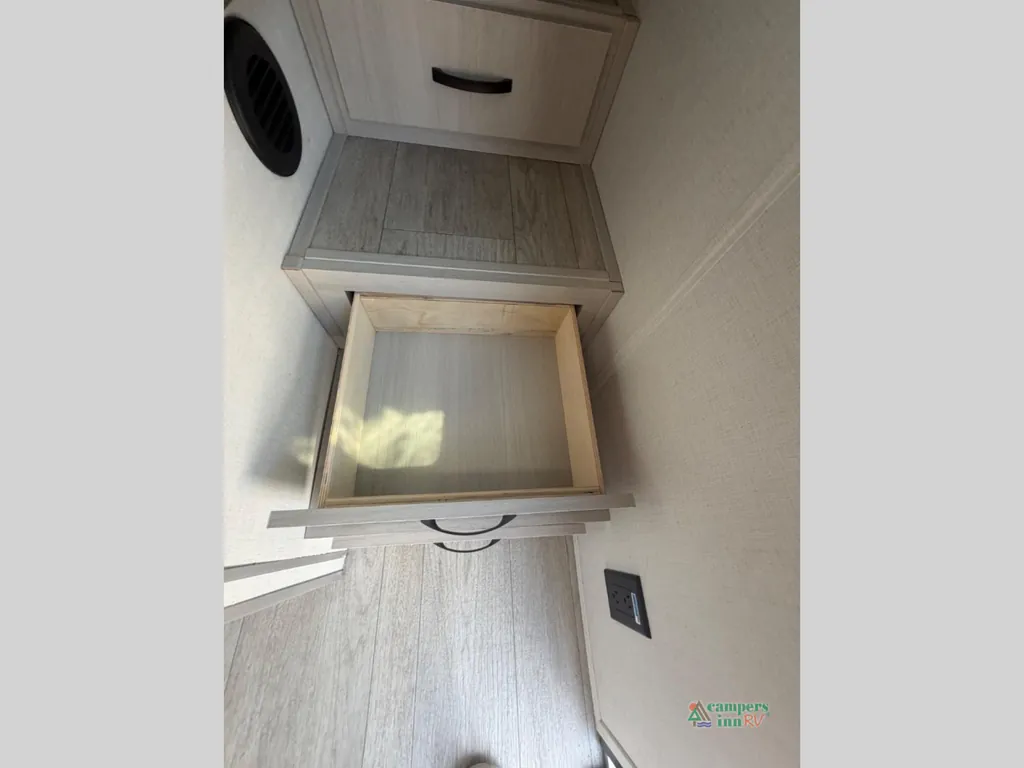 2027 Coachmen Catalina Legacy Edition 333DBDSCK, Photos photo 50