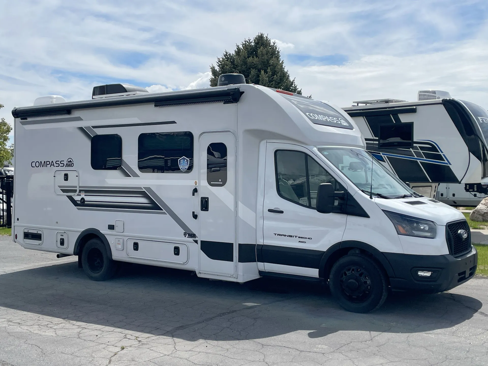 2027 Thor Motor Coach Compass 24JG - Photo 2