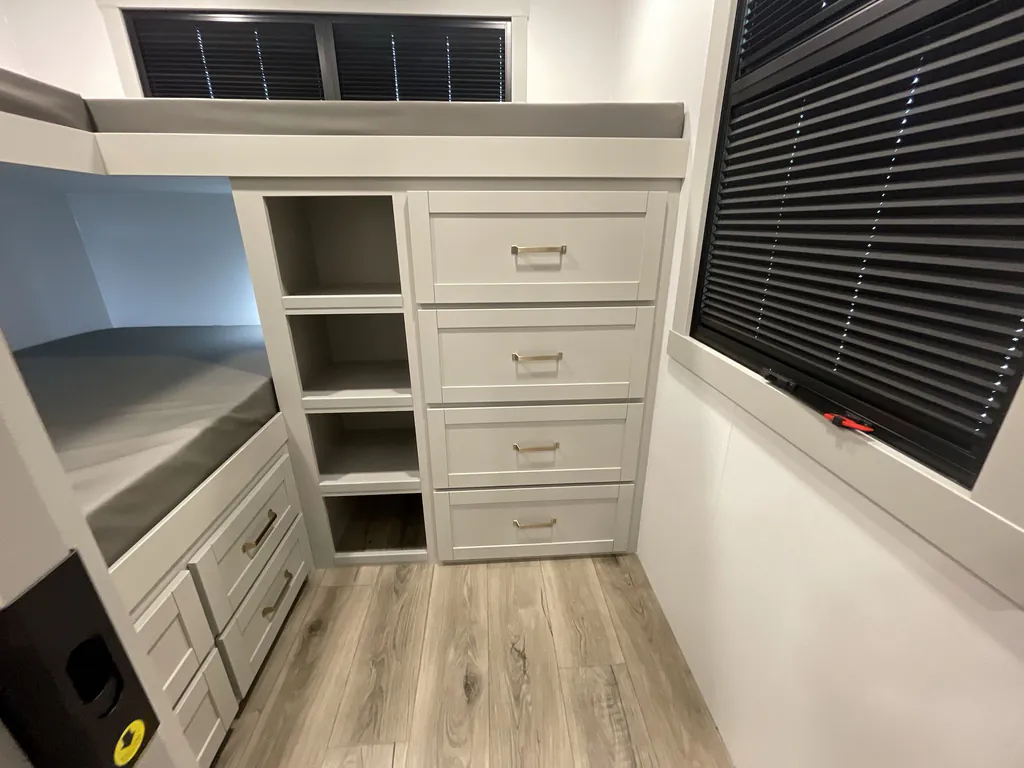 2026 Brinkley Model Z 2810, Photos photo 27