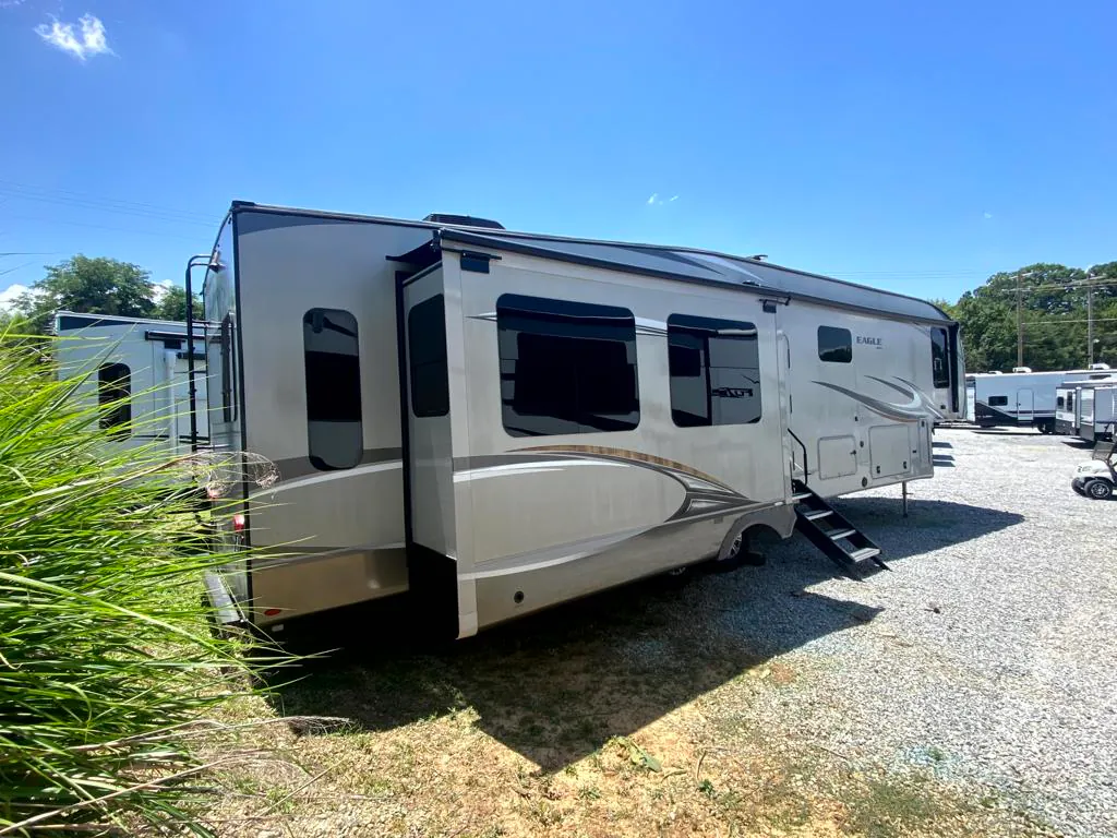 2020 Jayco Eagle 355MBQS - Photo 3