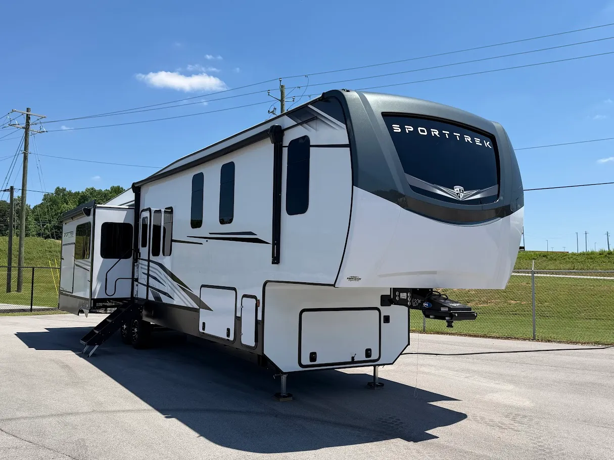 2026 Venture RV SportTrek 5 Touring Edition STTF363VFR - Main photo