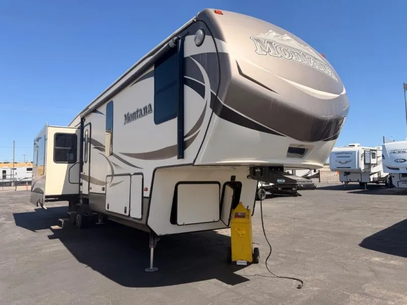 2016 Keystone RV Montana Used    3440 RL - Main photo
