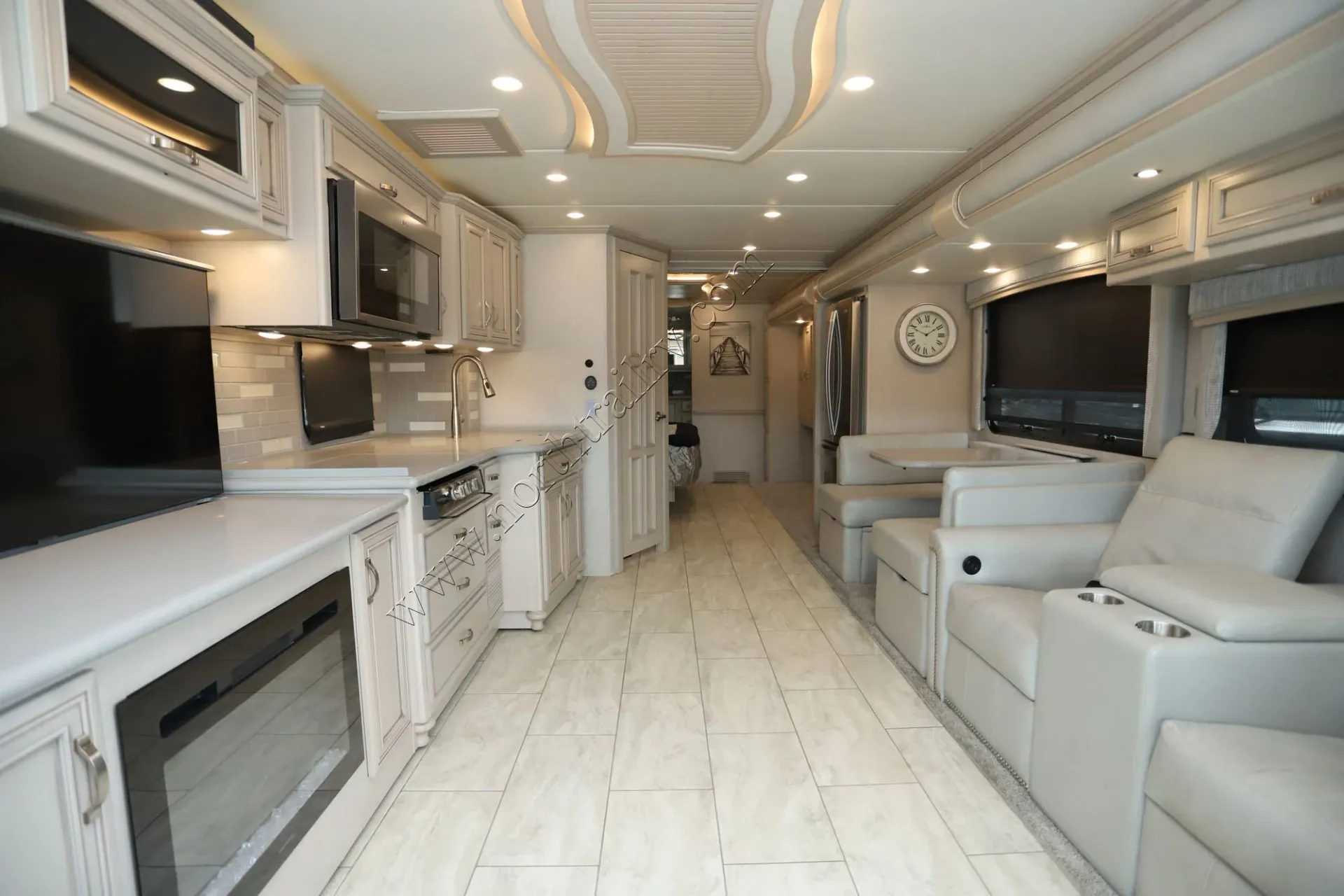 2022 Newmar Kountry Star 3709 - Photo 4