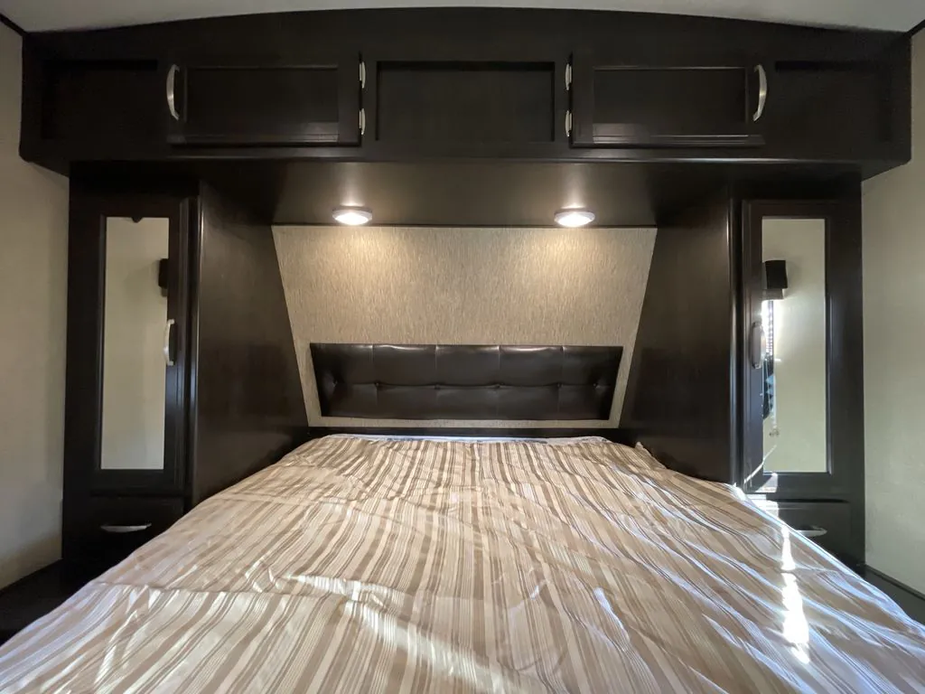 2017 Grand Design Imagine 2800BH, Photos photo 42
